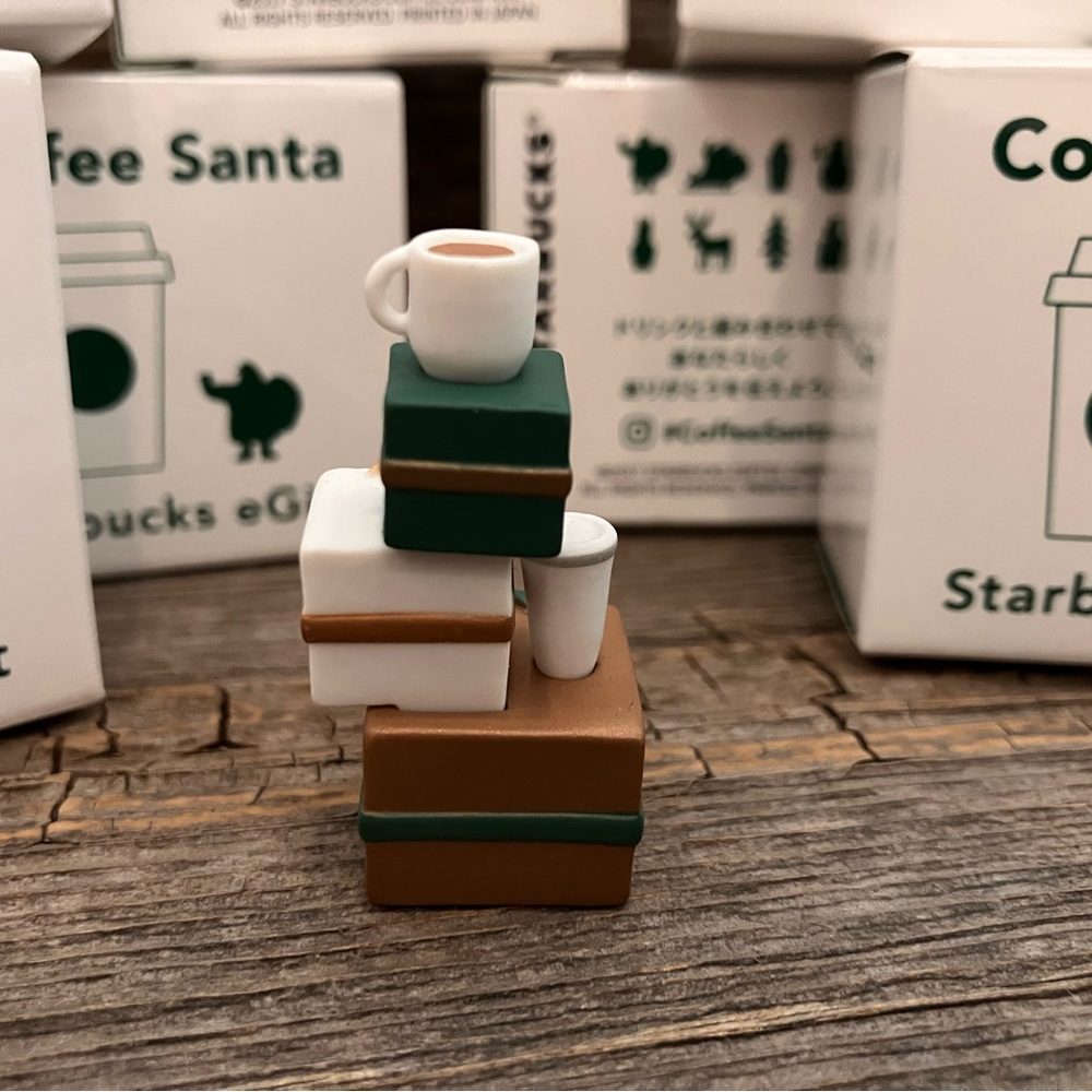 Starbucks 2017 JAPAN Christmas Coffee Santa eGift Figures HTF - Picture 16 of 16